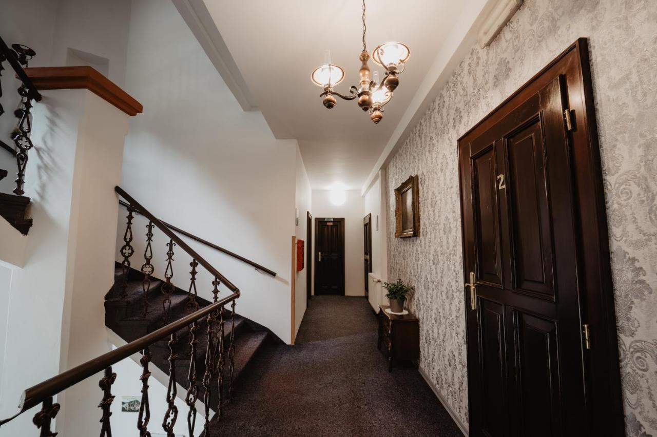 Hotel U Lipy Хренско Экстерьер фото