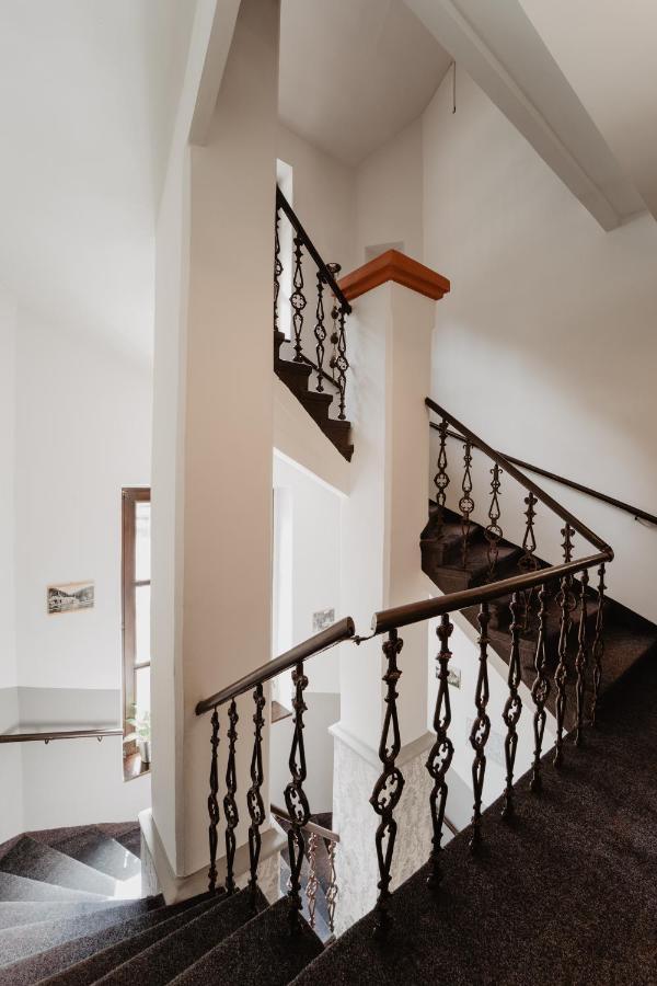 Hotel U Lipy Хренско Экстерьер фото
